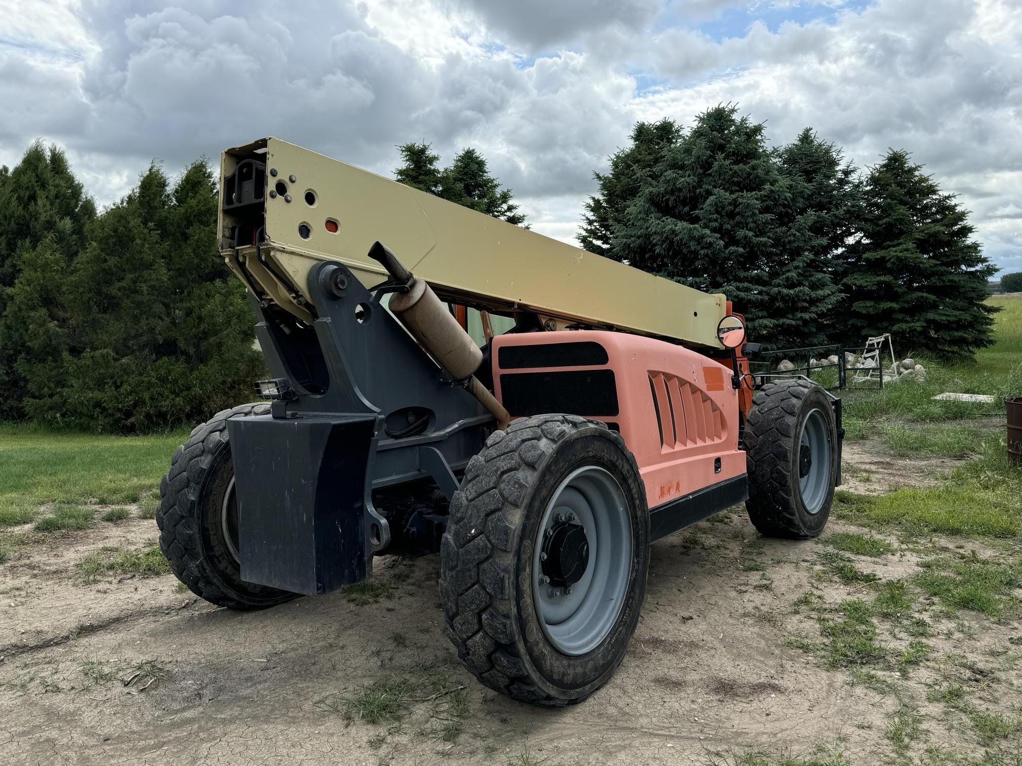 2013 JLG G6-42A - Image 4