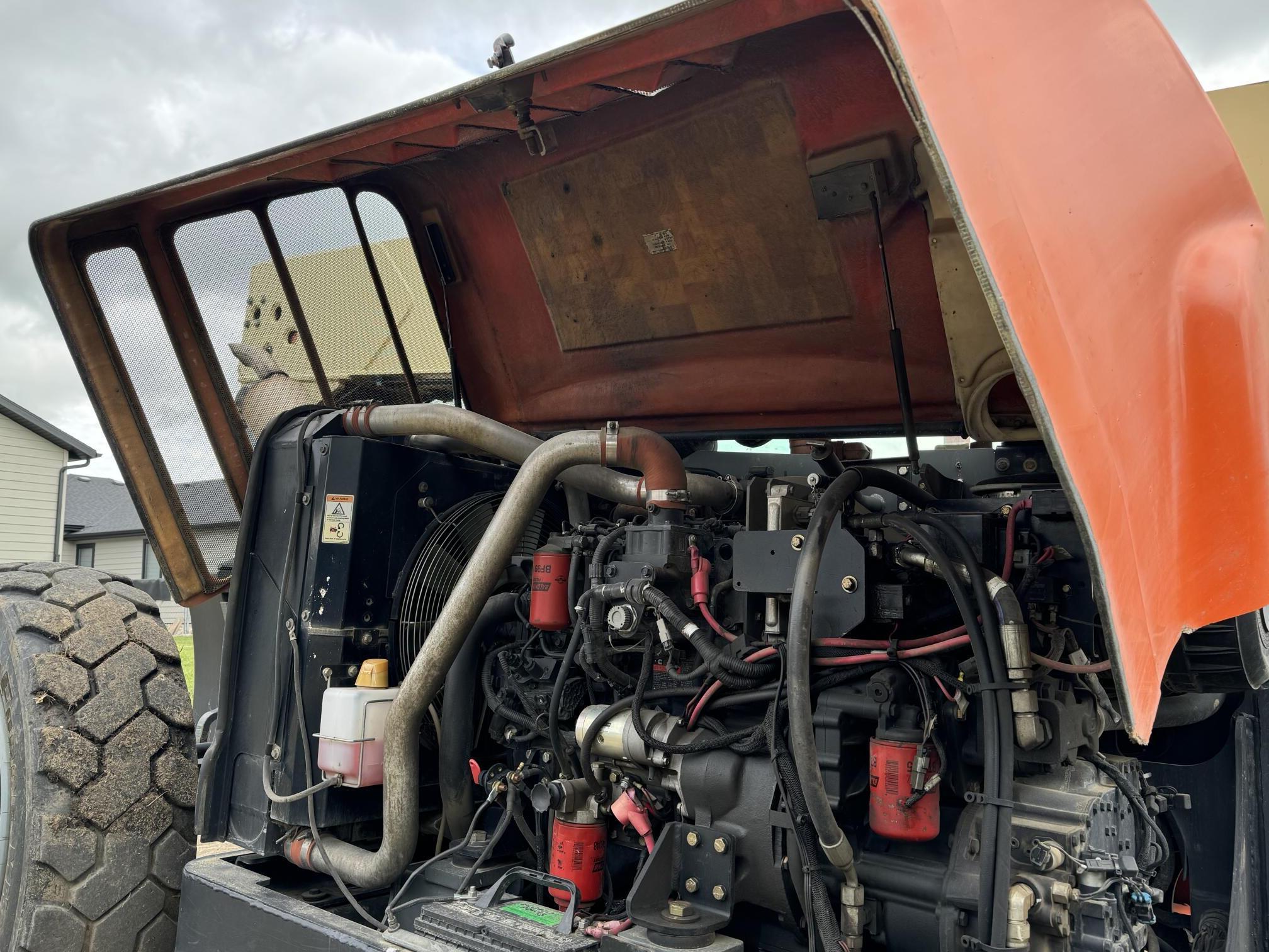 2013 JLG G6-42A - Image 12