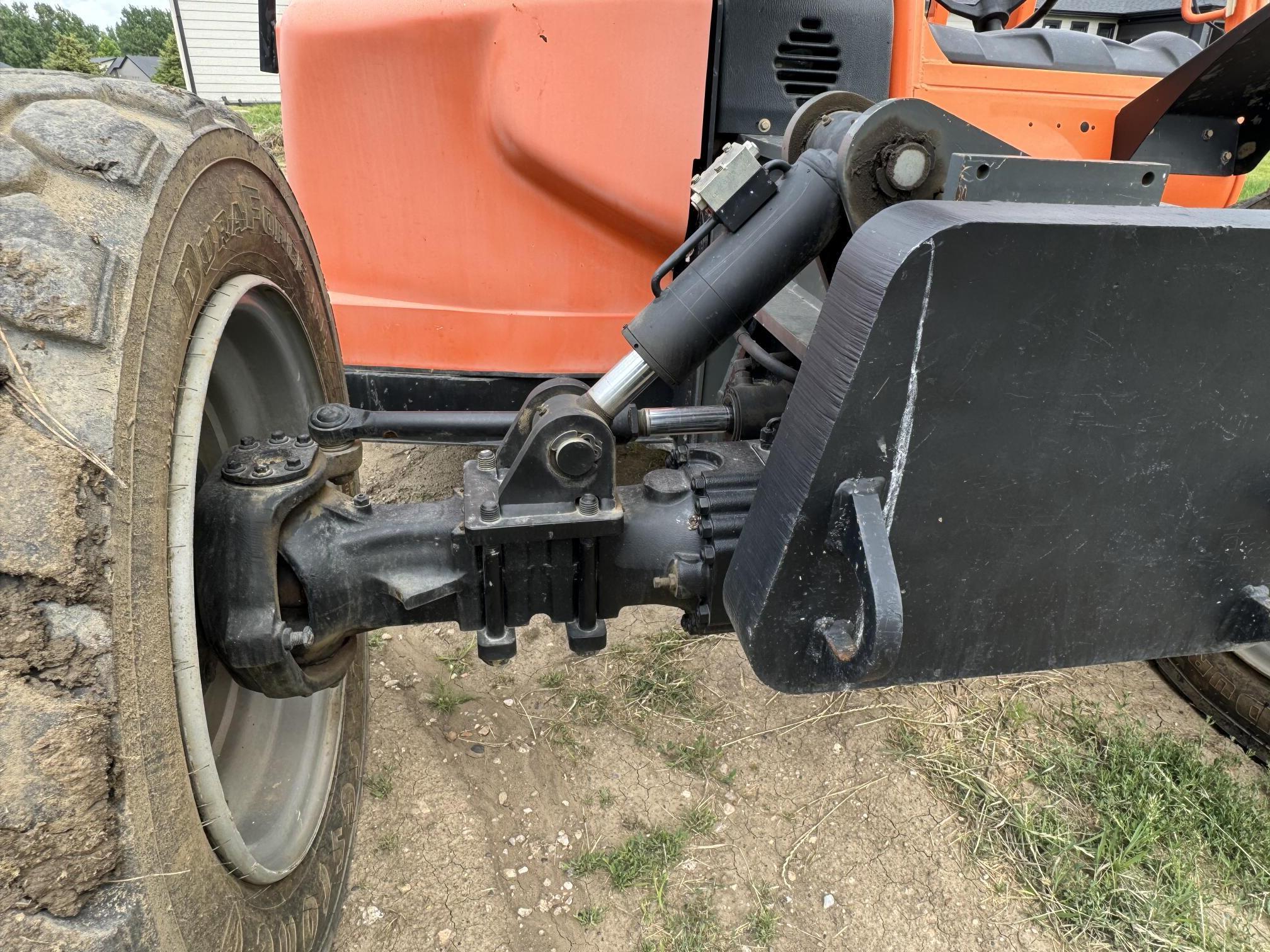 2013 JLG G6-42A - Image 21