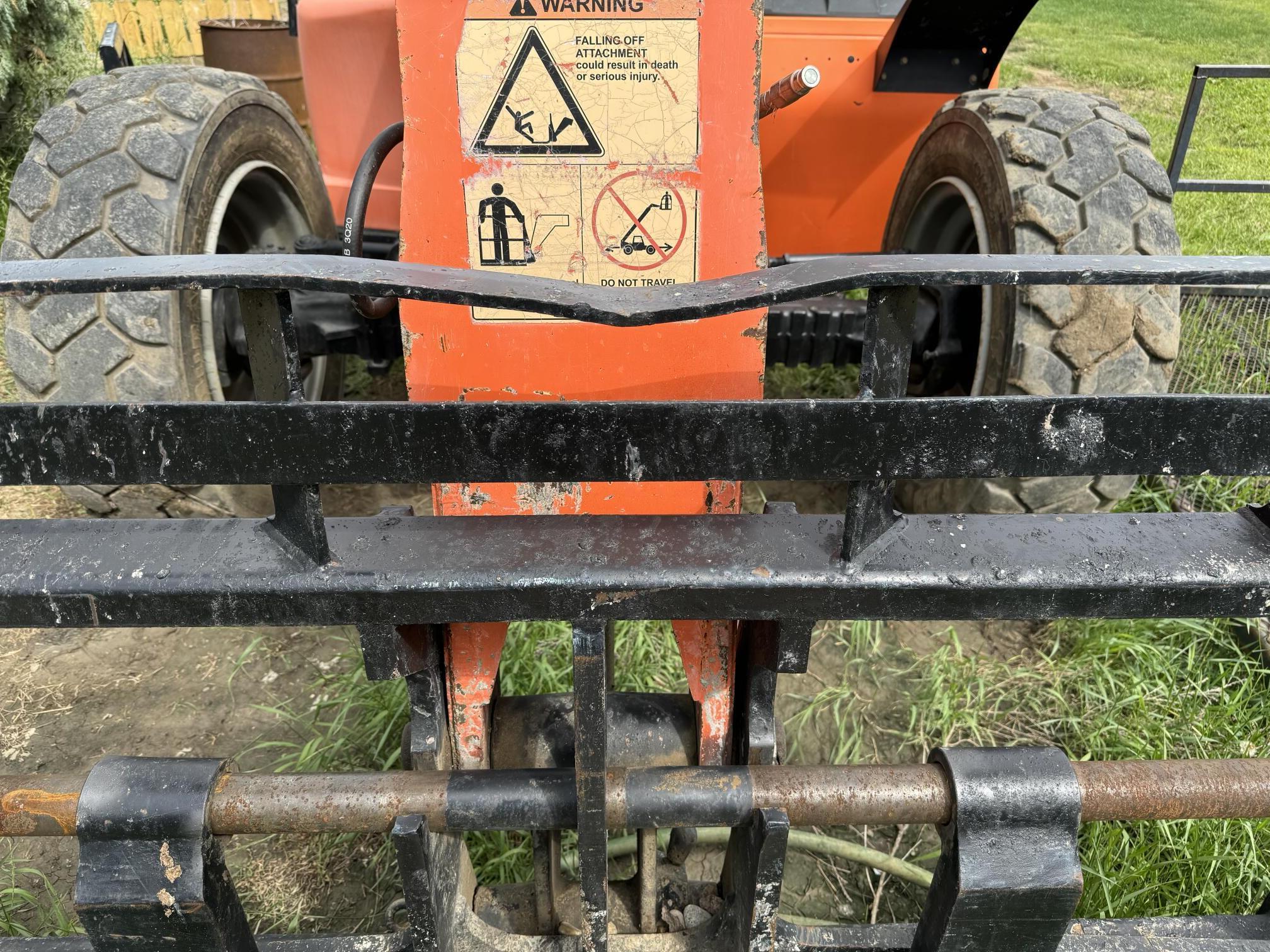 2013 JLG G6-42A - Image 27