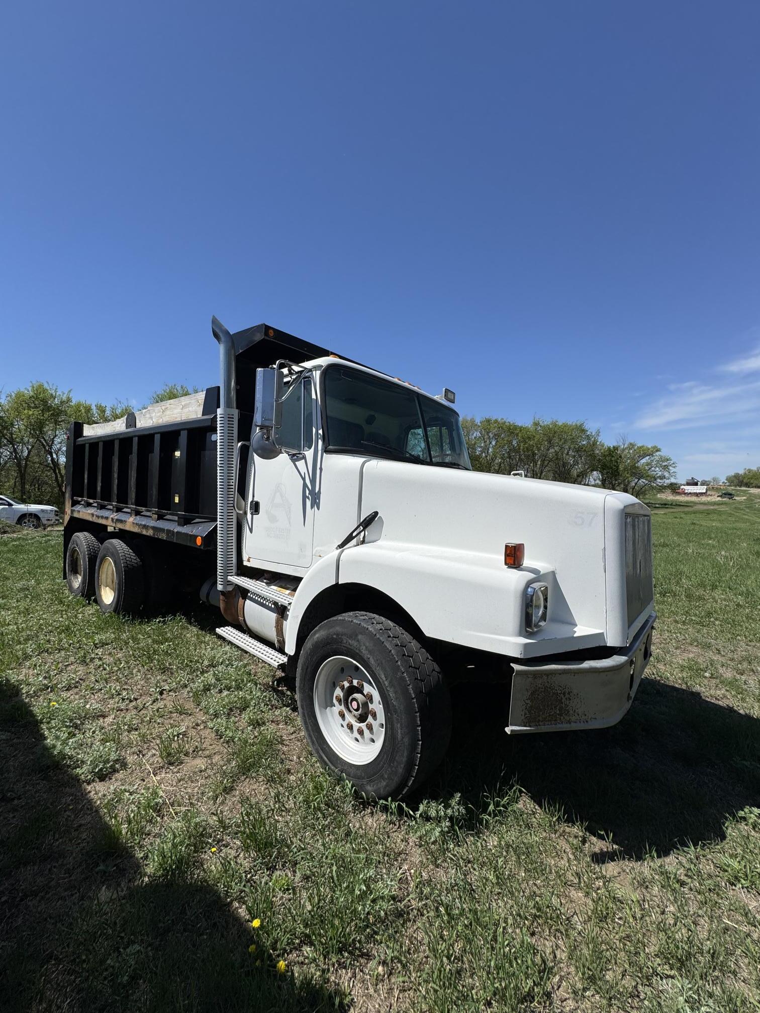 1995 WHITE/GMC WHITEGMC - Image 8