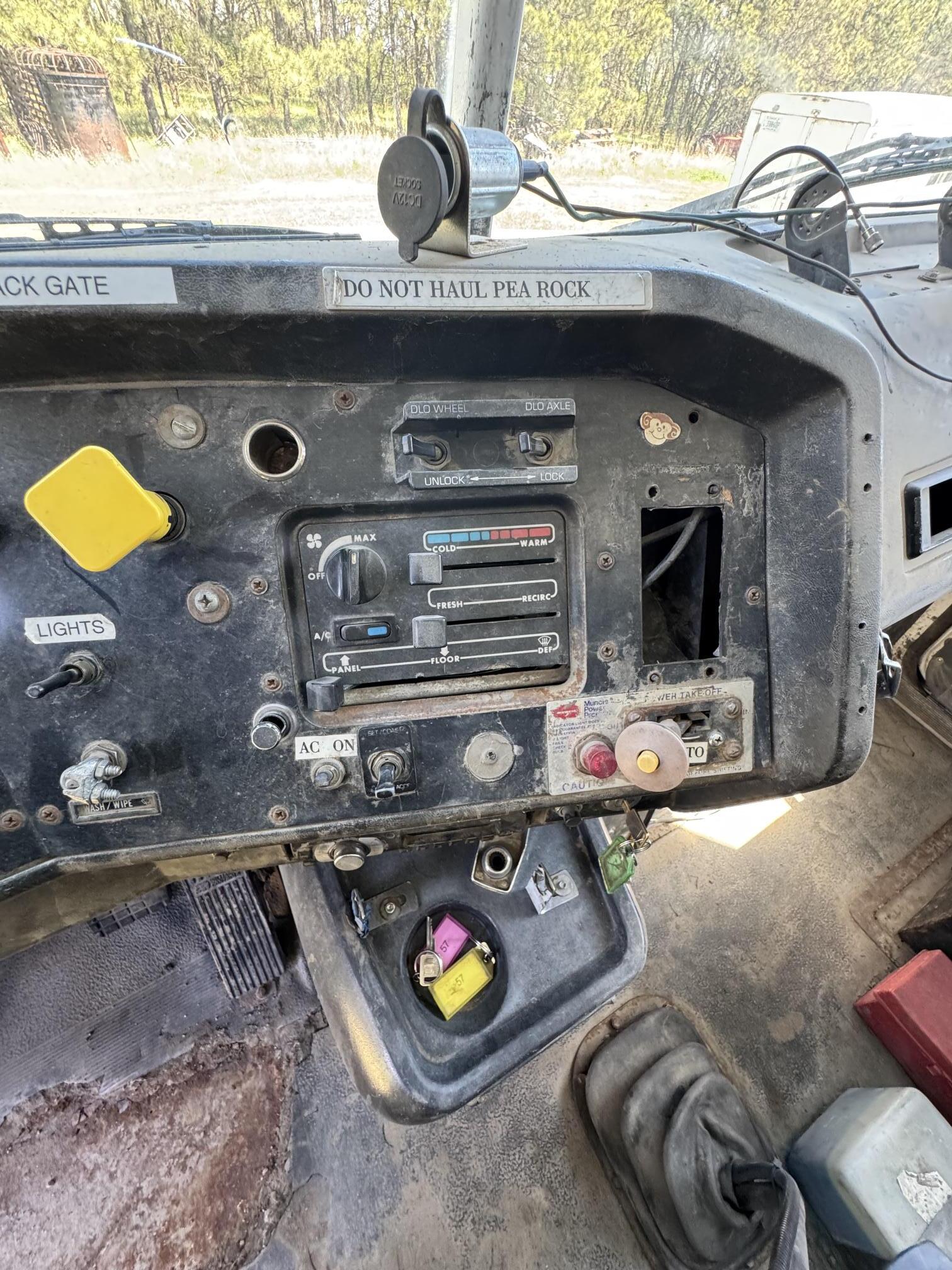 1995 WHITE/GMC WHITEGMC - Image 13