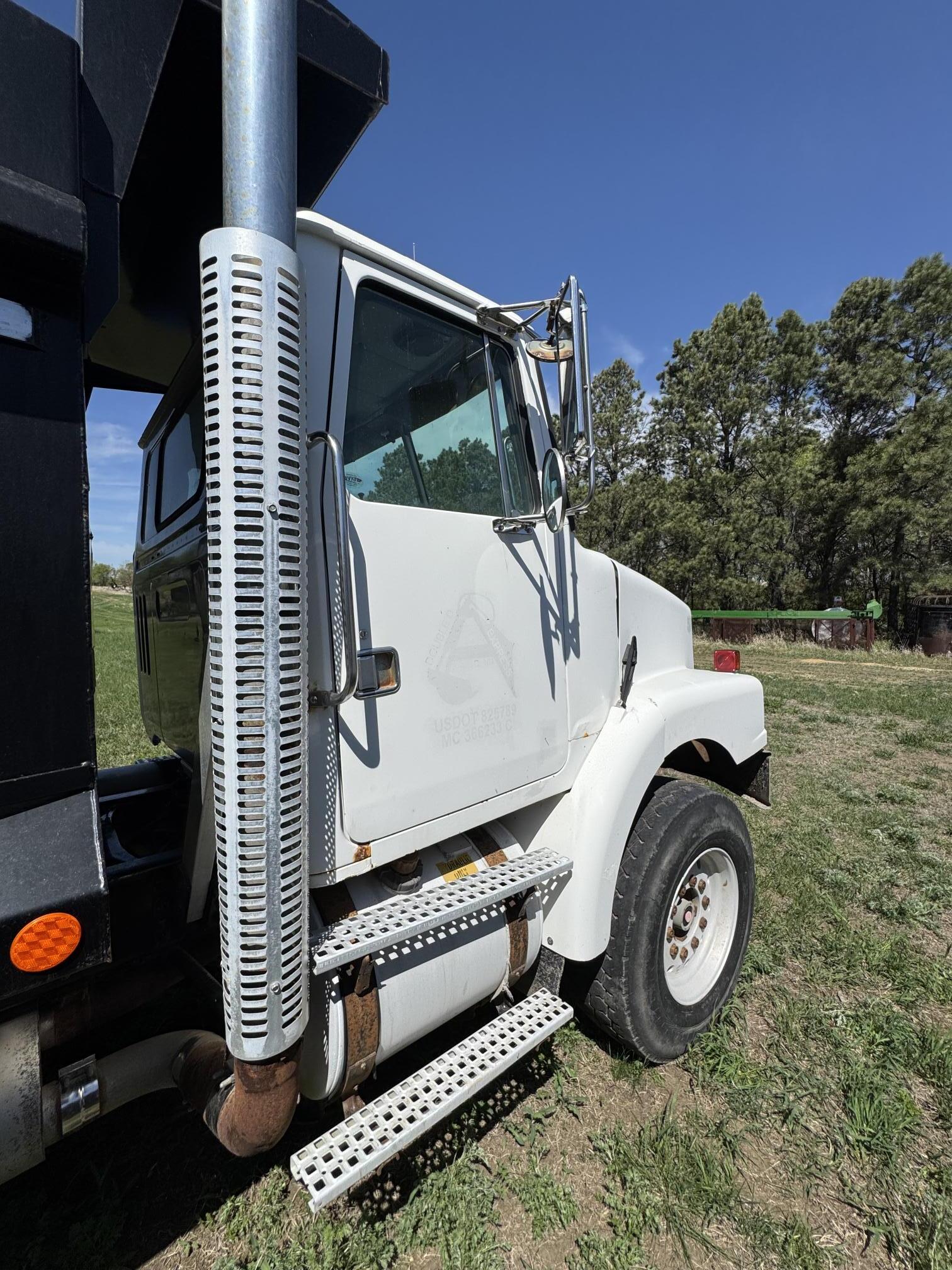 1995 WHITE/GMC WHITEGMC - Image 32