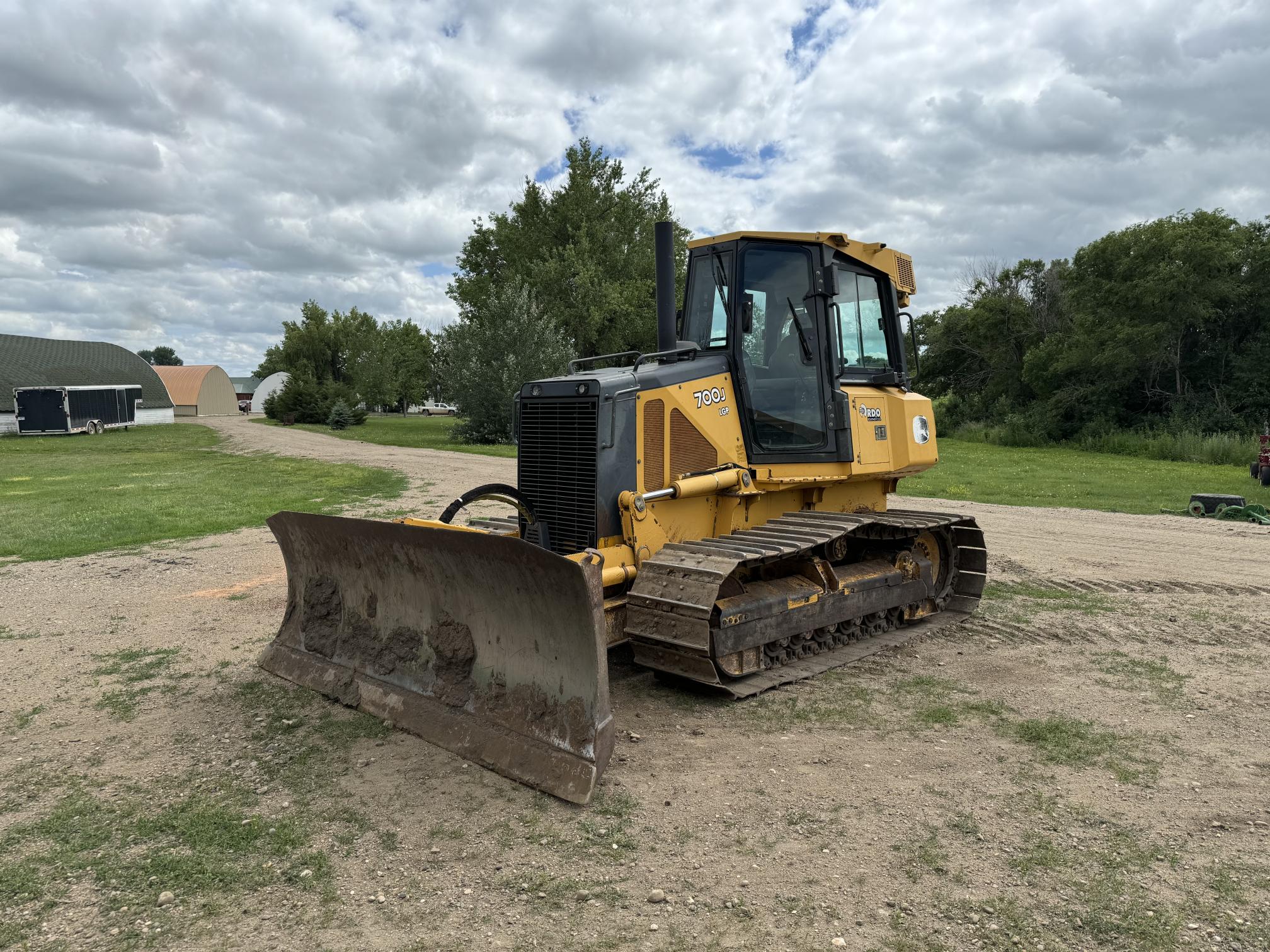 2007 DEERE 700J LGP - view 8 of 40