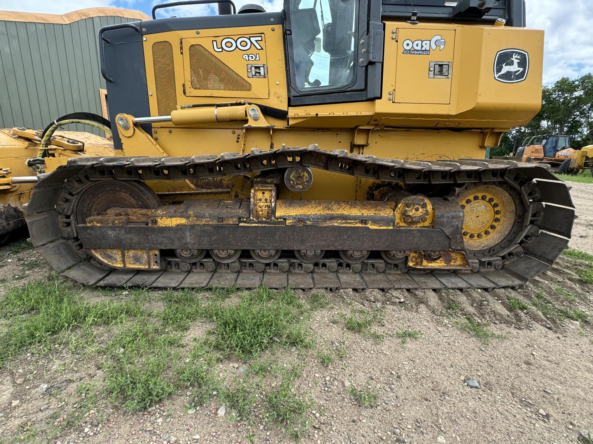 2007 DEERE 700J LGP - Image 15