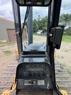 2007 DEERE 700J LGP - Image 20