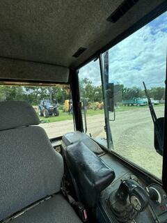 2007 DEERE 700J LGP - Image 25