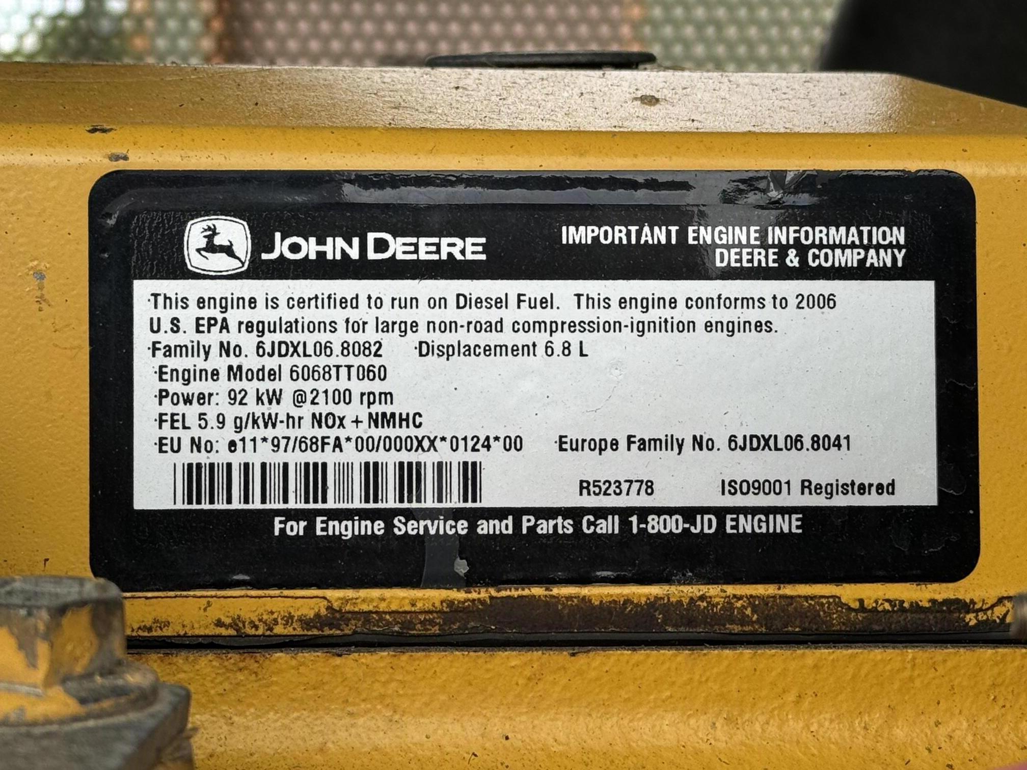 2007 DEERE 700J LGP - Image 31