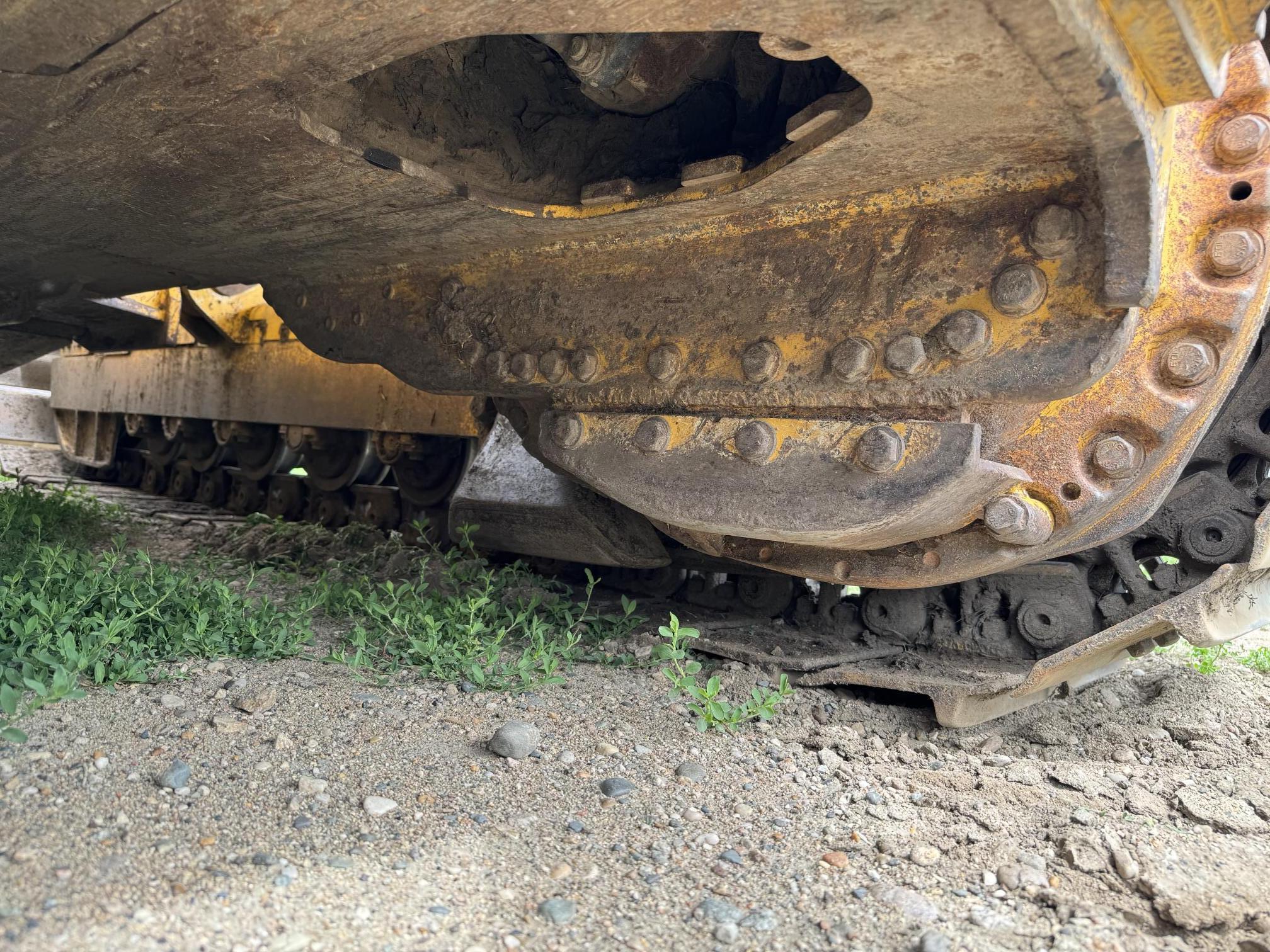 2007 DEERE 700J LGP - Image 37