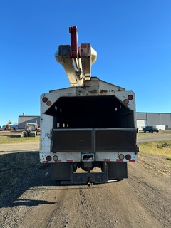 2010 FORD F750 Bucket Truck - Image 5
