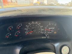 2010 FORD F750 Bucket Truck - Image 11