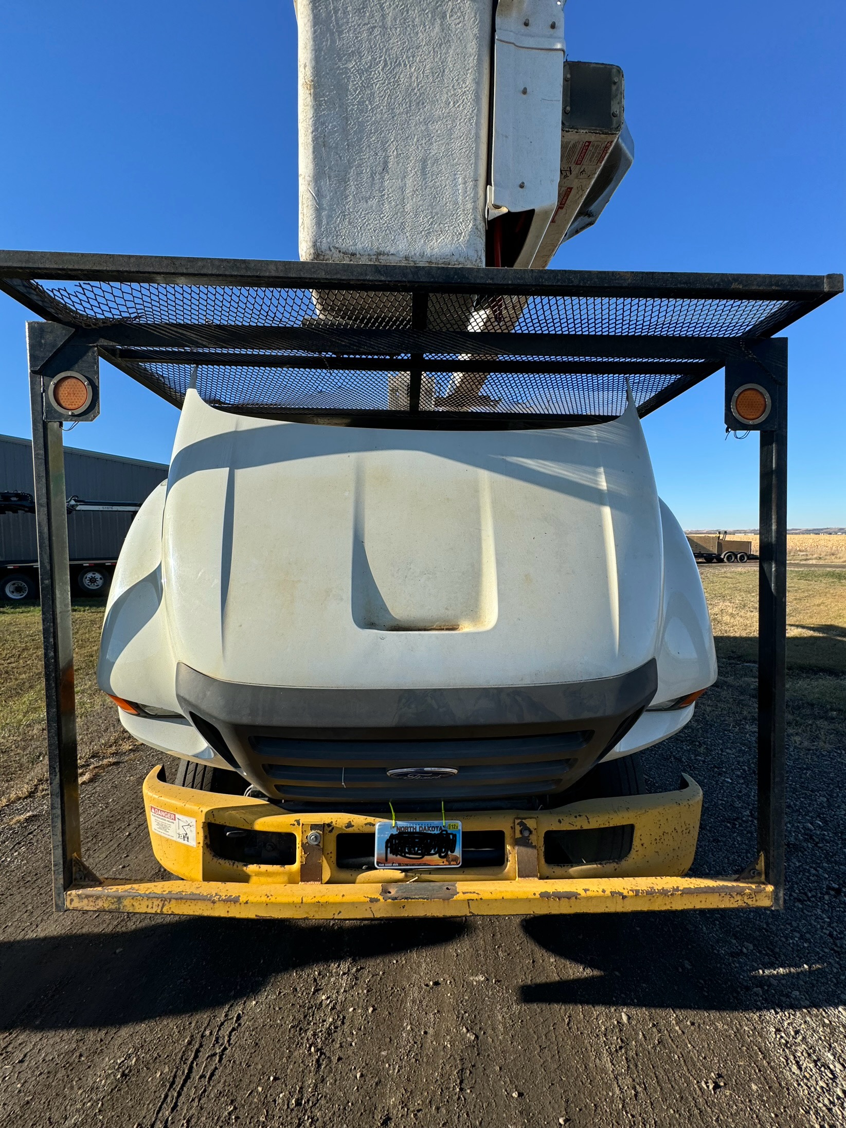 2010 FORD F750 Bucket Truck - view 18 of 63