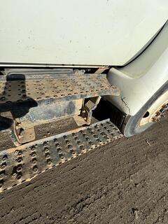 2010 FORD F750 Bucket Truck - Image 26