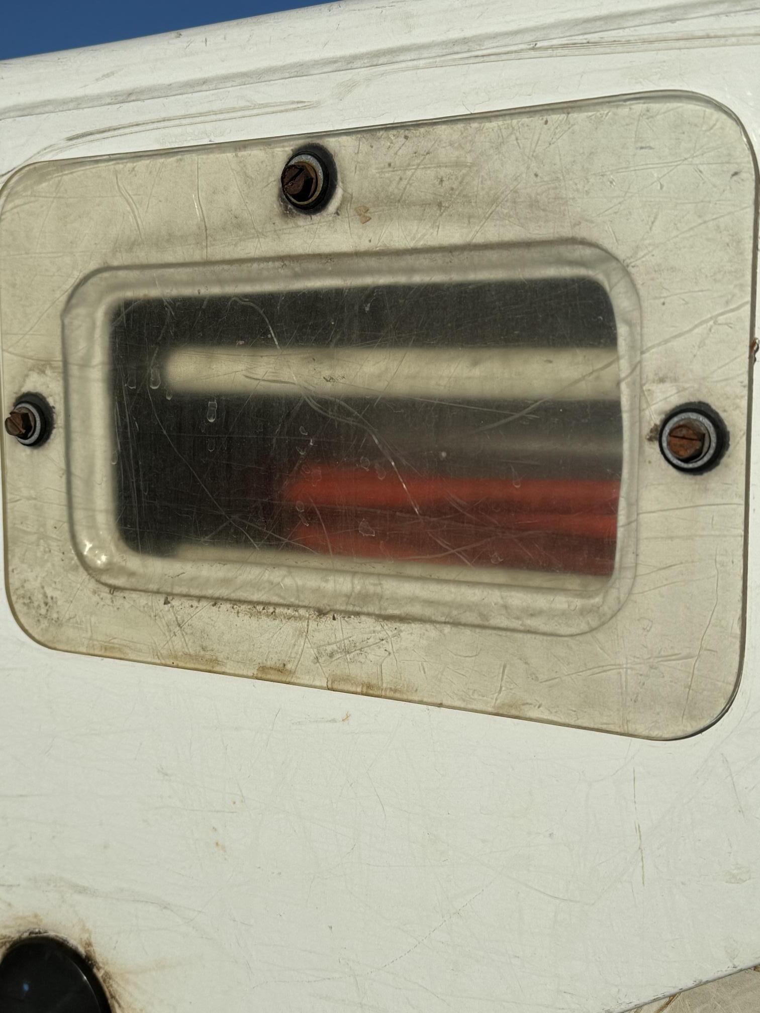 2010 FORD F750 Bucket Truck - Image 36