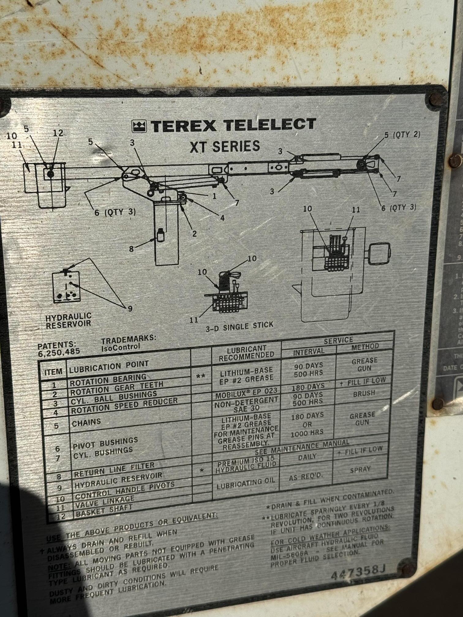 2010 FORD F750 Bucket Truck - Image 37