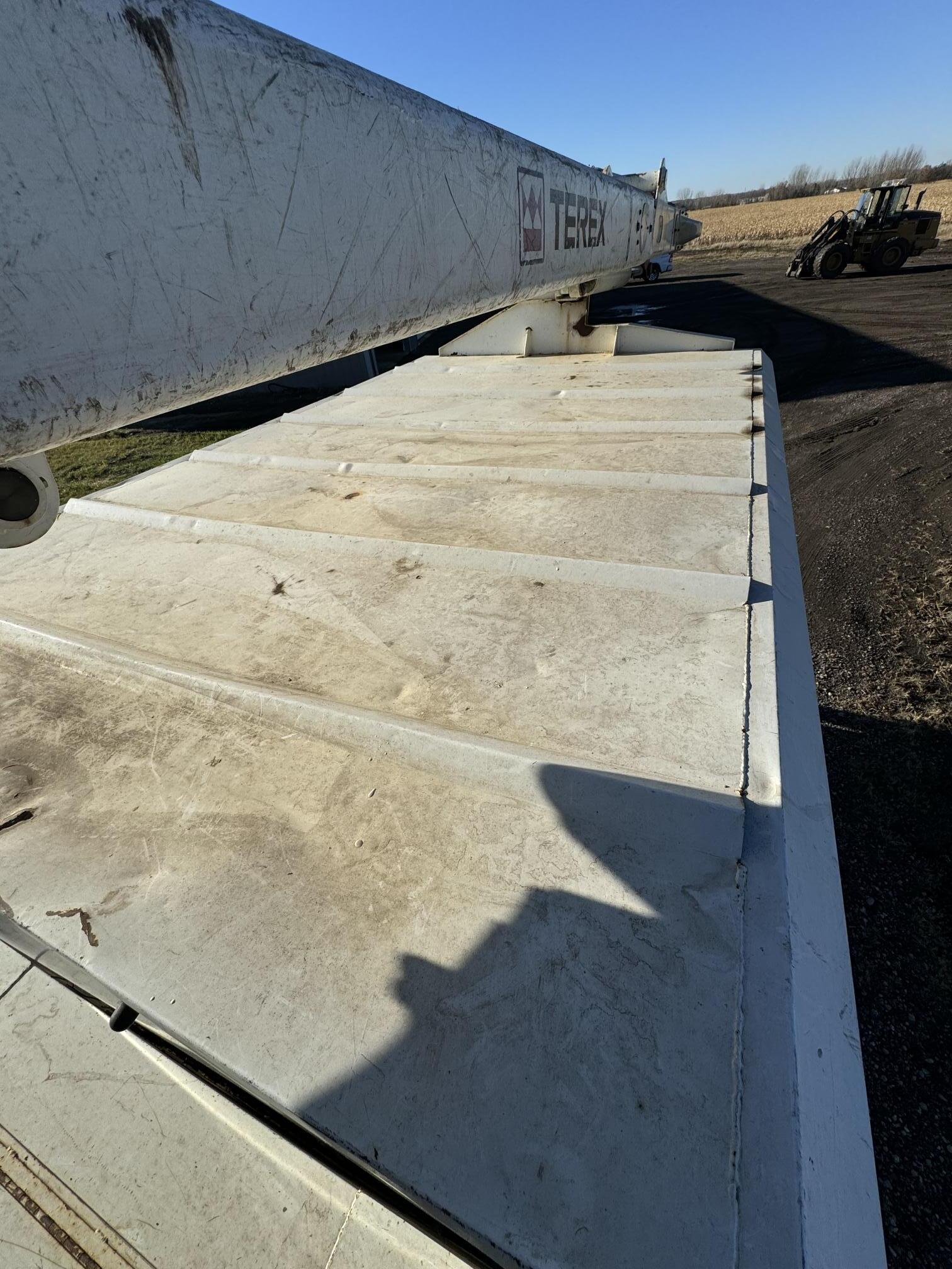 2010 FORD F750 Bucket Truck - Image 41