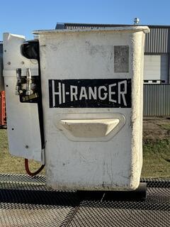 2010 FORD F750 Bucket Truck - Image 31