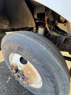 2010 FORD F750 Bucket Truck - Image 51