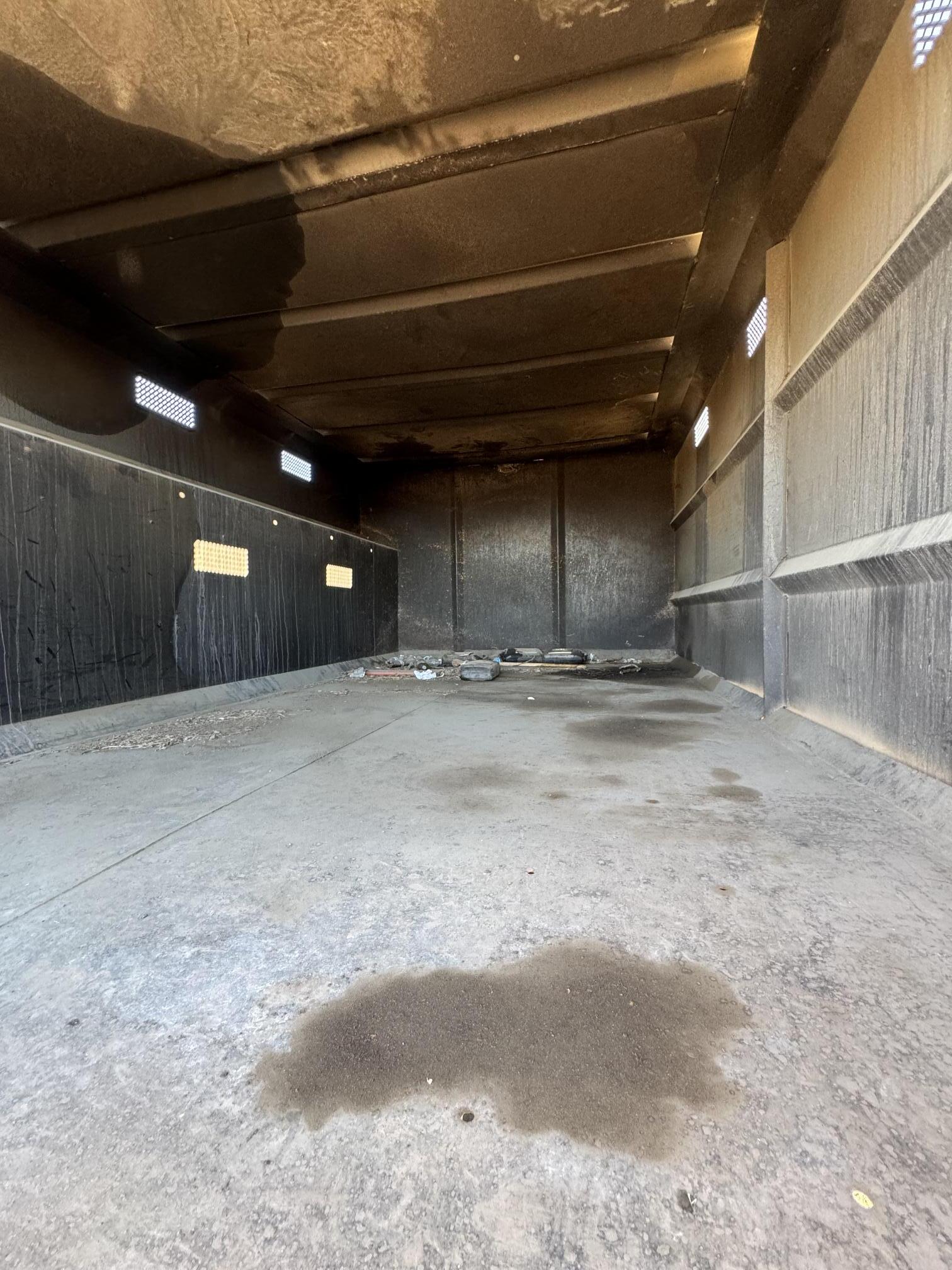 2010 FORD F750 Bucket Truck - Image 59