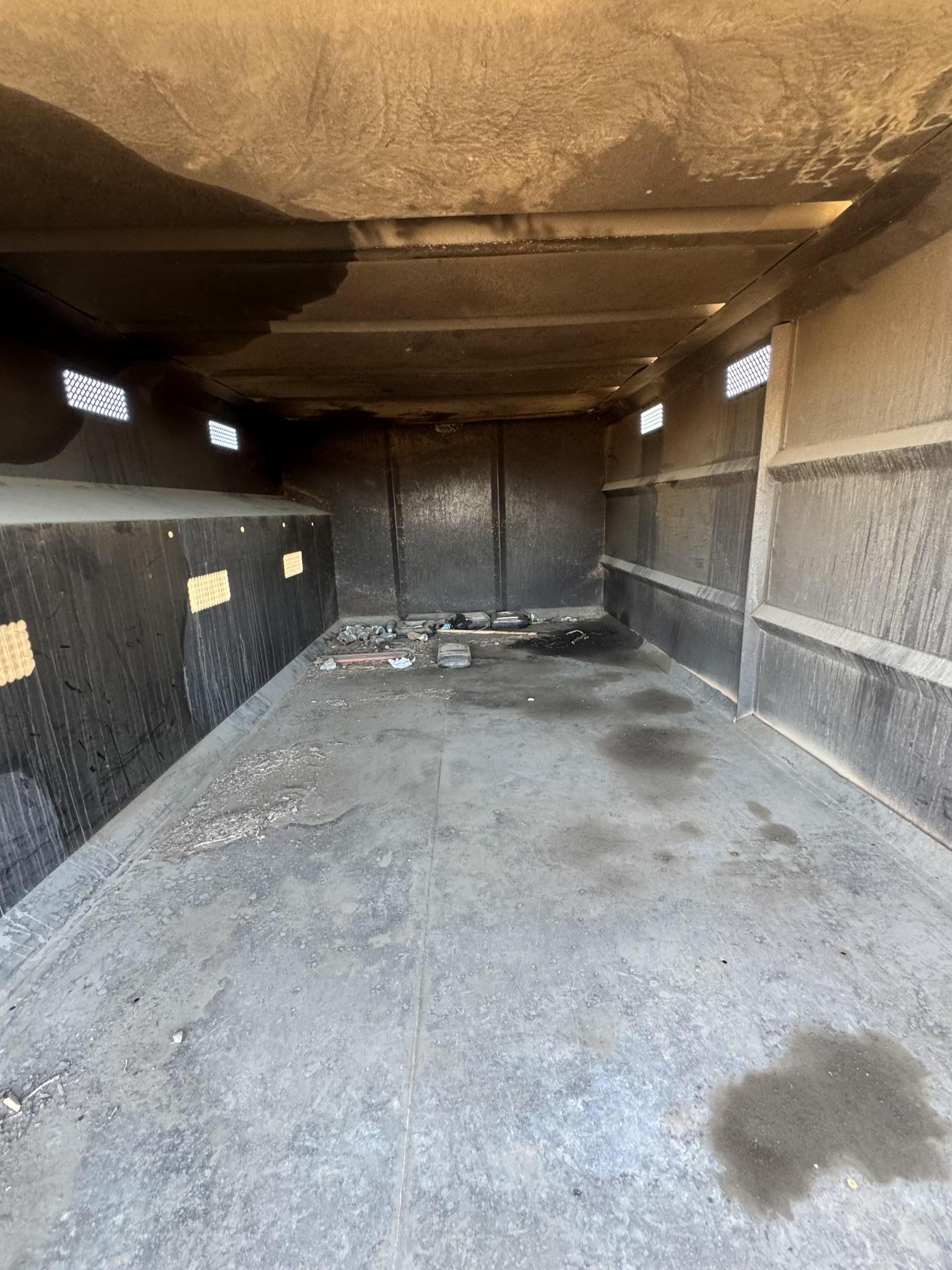 2010 FORD F750 Bucket Truck - Image 63