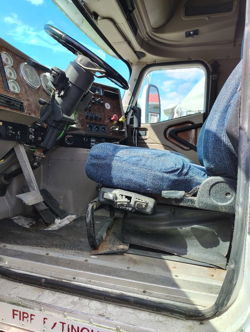 2005 INTERNATIONAL 9400i Eagle - view 9 of 23