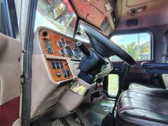 2008 PETERBILT - Image 13