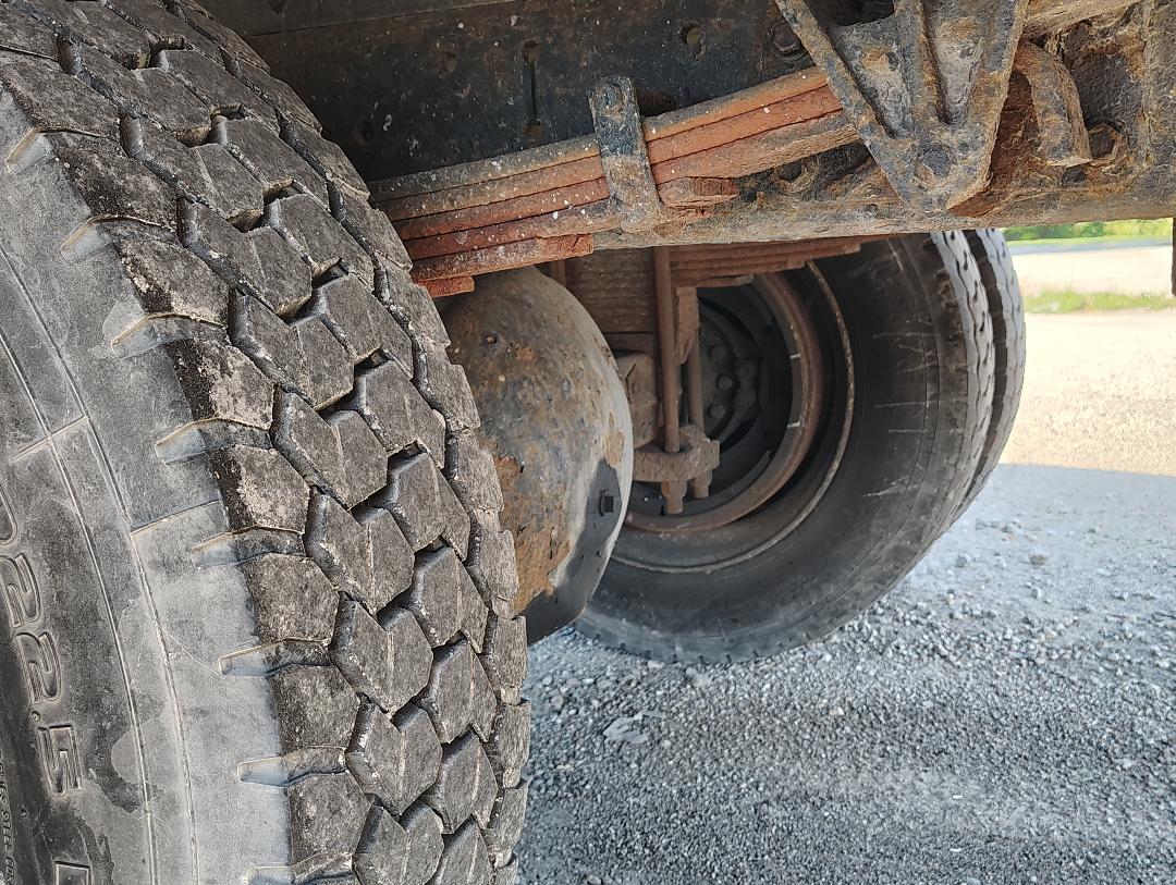 1999 INTERNATIONAL 4700 Low Profile T444E - view 17 of 48