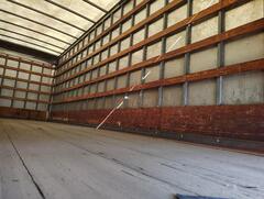 1999 INTERNATIONAL 4700 Low Profile T444E - Image 24