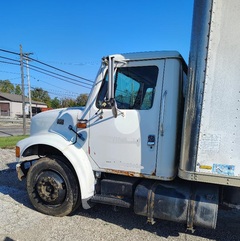 1999 INTERNATIONAL 4700 Low Profile T444E - Image 10