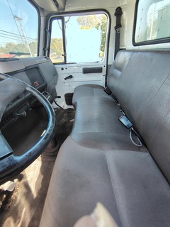 1999 INTERNATIONAL 4700 Low Profile T444E - Image 30