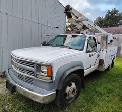 2001 CHEVROLET 3500 - Image 1