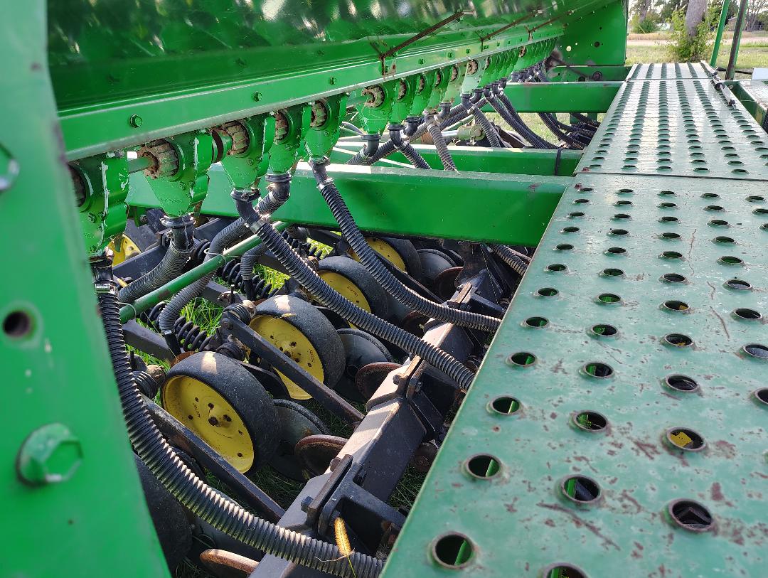 1987 JOHN DEERE 750 Grain Drill - view 16 of 30