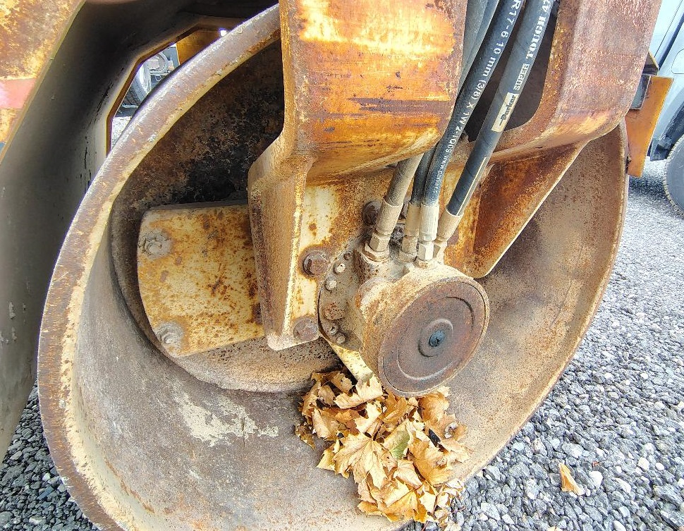 1997 INGERSOLL-RAND DD-22 Vibratory Roller - view 9 of 26