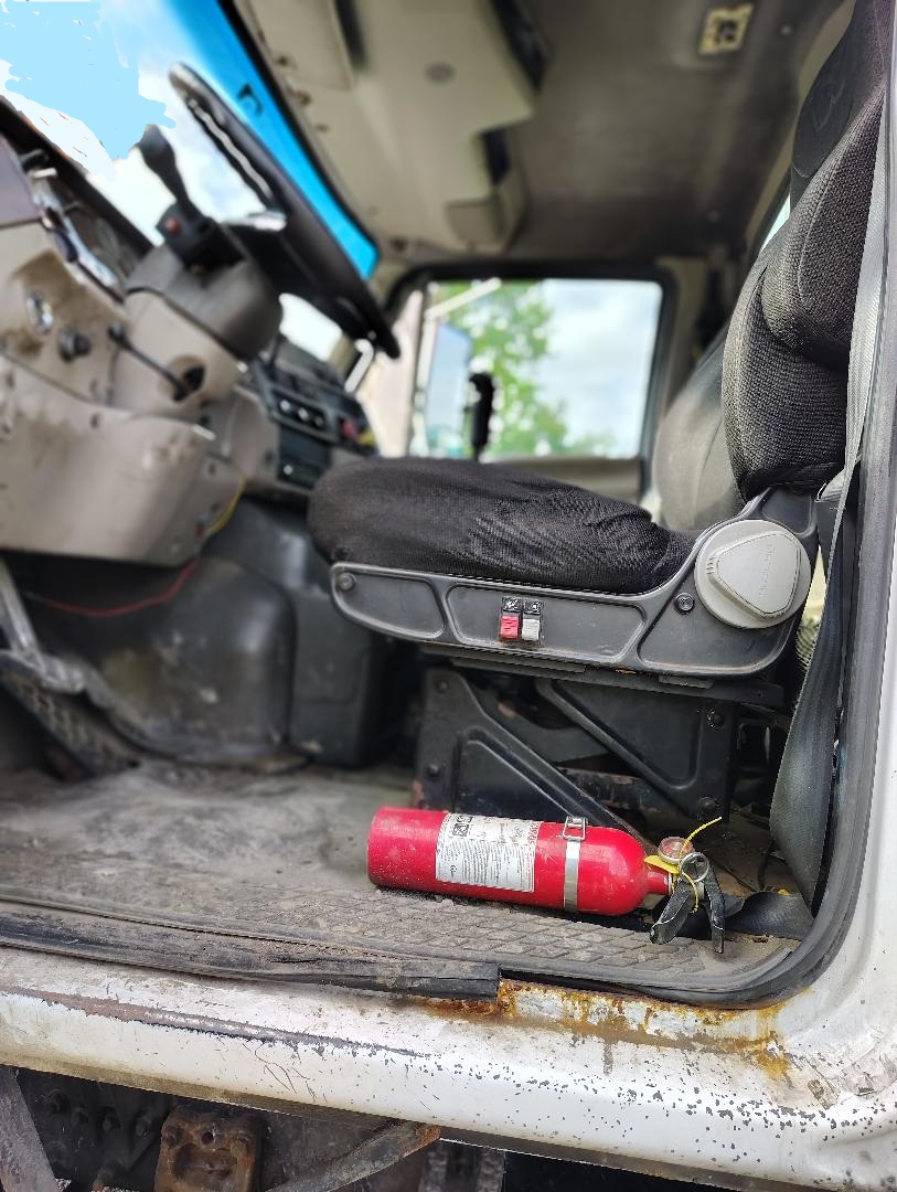 2005 STERLING L9500 - view 15 of 19