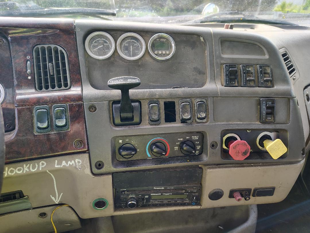 2005 STERLING L9500 - view 19 of 19