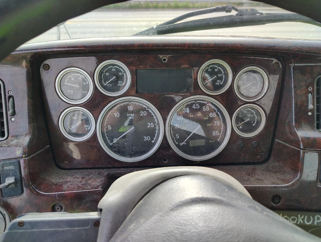 2005 STERLING L9500 - view 18 of 19