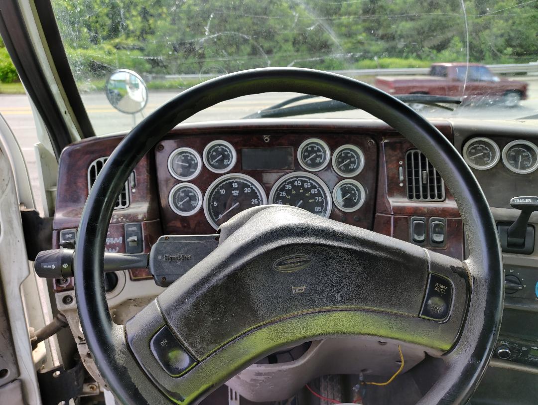 2005 STERLING L9500 - view 17 of 19