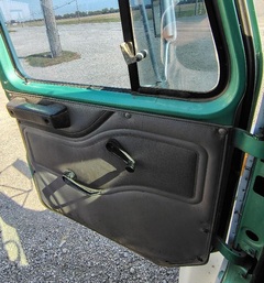 2000 INTERNATIONAL 4700 DT466E - Image 32