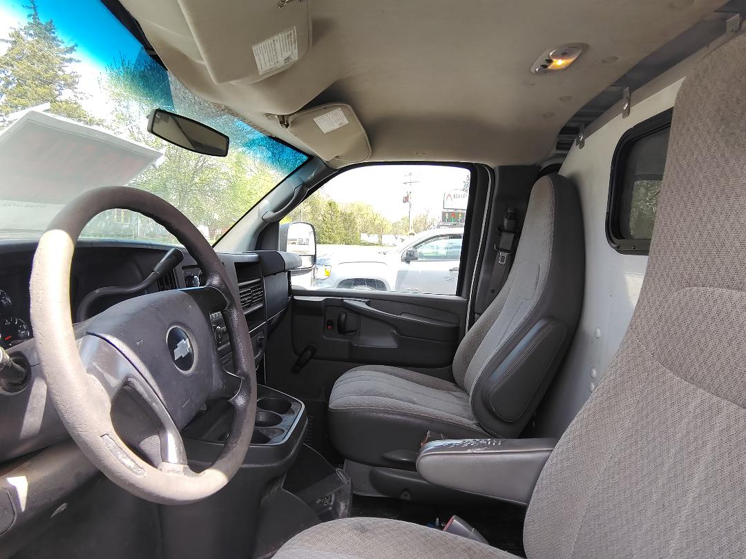 2012 CHEVROLET 1500 - view 12 of 17