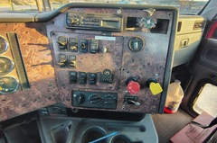 2003 INTERNATIONAL 9400i - Image 25