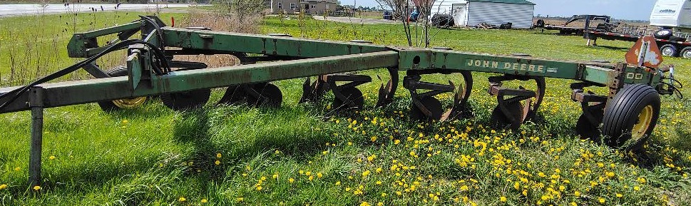 1982 JOHN DEERE 2700 Plow - view 2 of 7