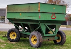 JOHN DEERE 350-22 Gravity Wagon - Image 1