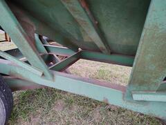 JOHN DEERE 350-22 Gravity Wagon - Image 17
