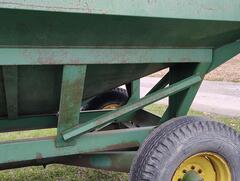 JOHN DEERE 350-22 Gravity Wagon - Image 18