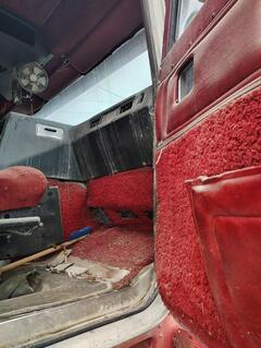 1981 PETERBILT Cabover - Image 37