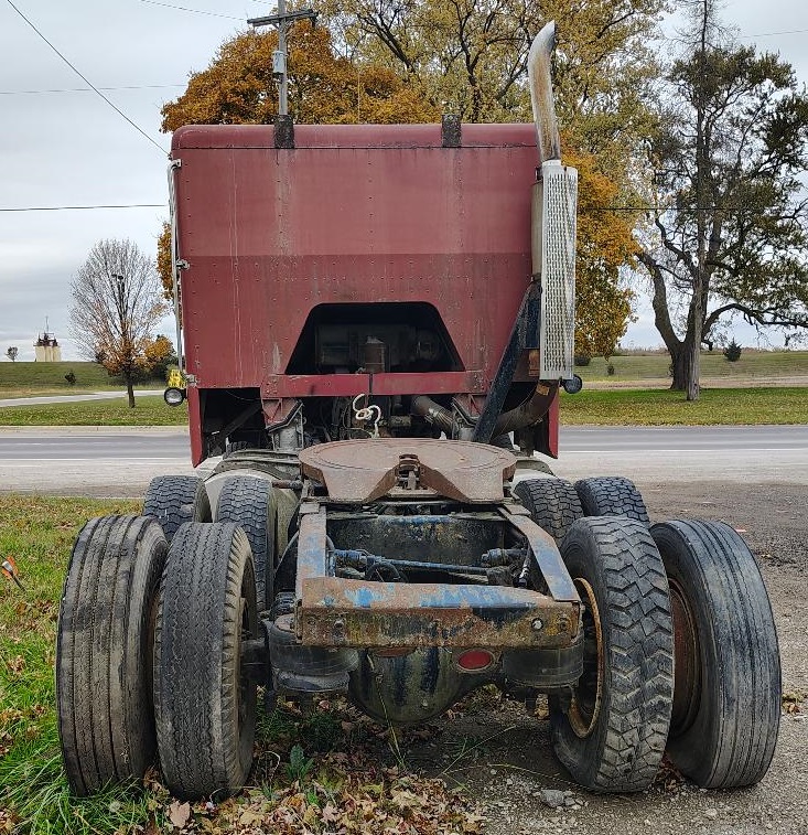 1981 PETERBILT Cabover - view 4 of 43