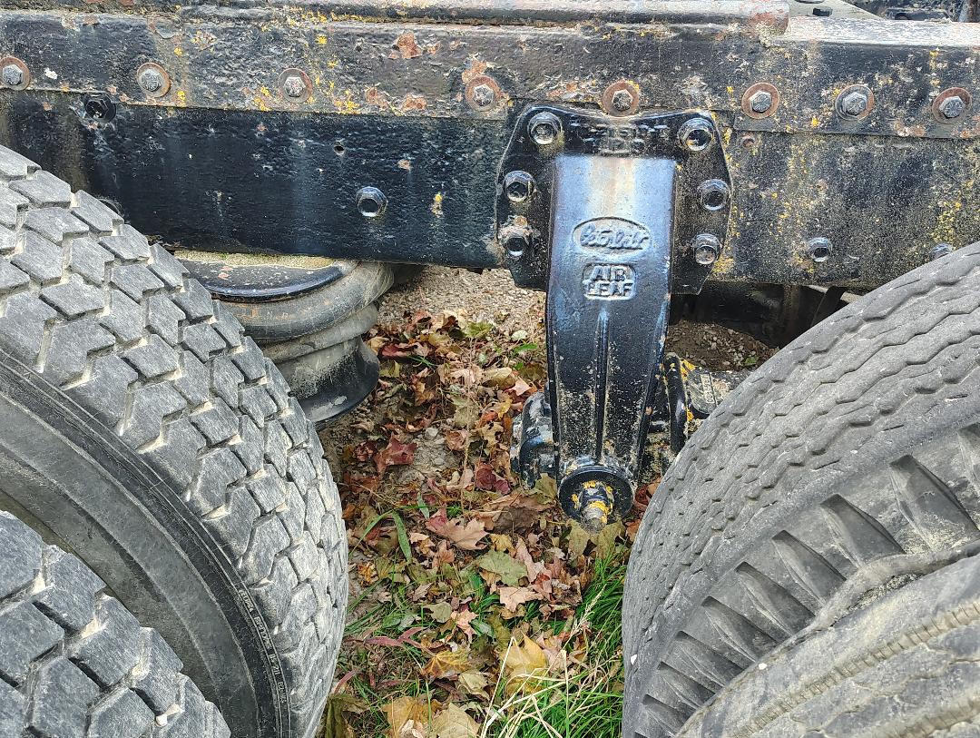 1981 PETERBILT Cabover - view 19 of 43