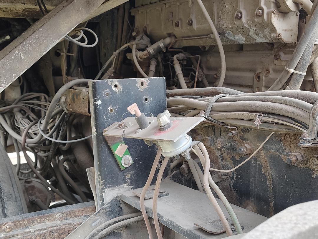 1981 PETERBILT Cabover - view 12 of 43