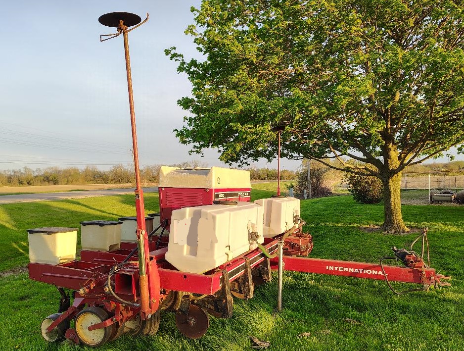 1984 INTERNATIONAL 800 CYCLO AIR PLANTER - view 3 of 12