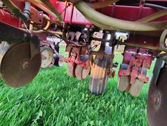 1984 INTERNATIONAL 800 CYCLO AIR PLANTER - Image 7